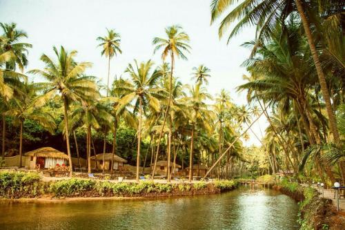 Hotel Krishna Paradise Beach Resort