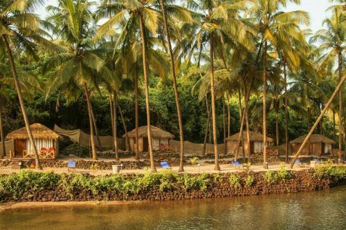 Hotel Krishna Paradise Beach Resort