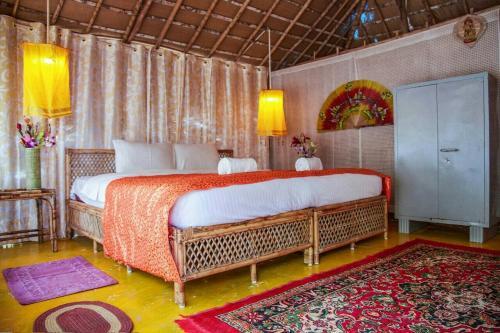 Hotel Krishna Paradise Beach Resort
