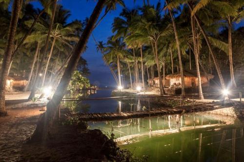 Hotel Krishna Paradise Beach Resort