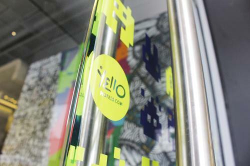 Yello Hotel Harmoni