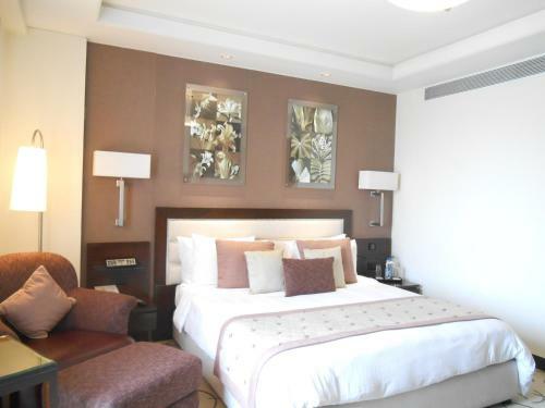 Hotel Lemon Tree Premier, Leisure Valley 2, Gurugram