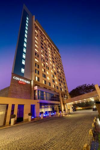 Hotel Courtyard By Marriott Gurugram Downtown