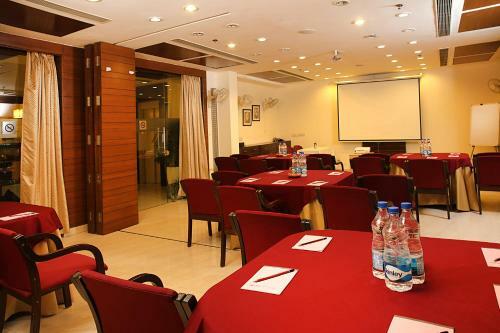 Hostal Ahuja Residency - Jcm 77, Dlf Phase -2