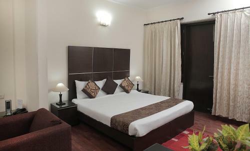 Hostal Ahuja Residency -jcm 55, Dlf Phase -2