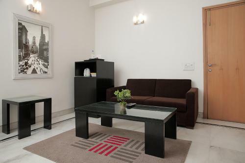 Hostal Ahuja Residency -jcm 55, Dlf Phase -2