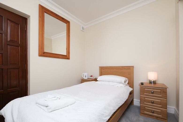 Four Seasons B&B