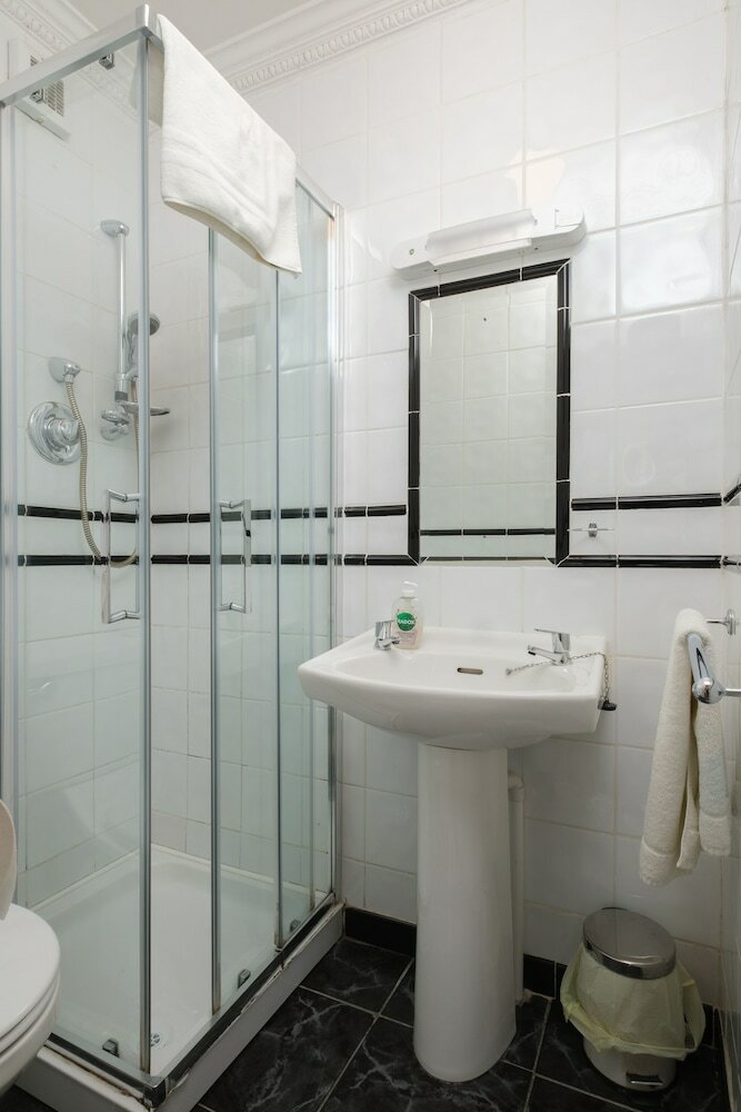 Four Seasons B&B