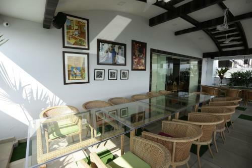 Hotel Treebo Daksh Residency