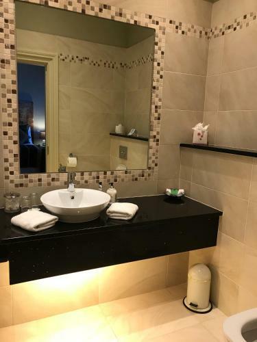 Hotel St Kyrans Country House & Restaurant