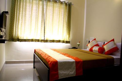 Lodge Suvarna Comforts