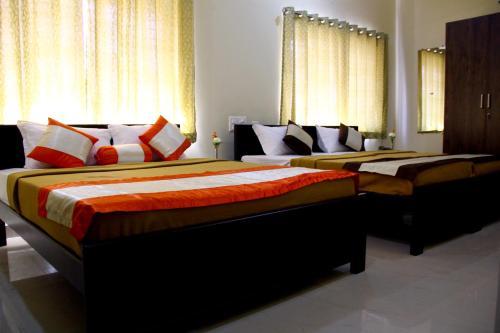 Lodge Suvarna Comforts