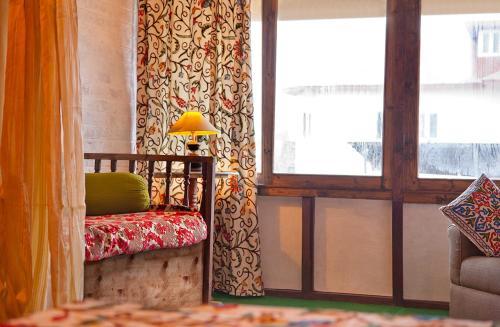 Bed & Breakfast Mahatta Home Stay