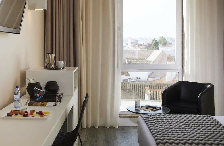 Hotel Faro & Beach Club