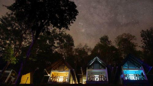 Hotel Woodrose Resort