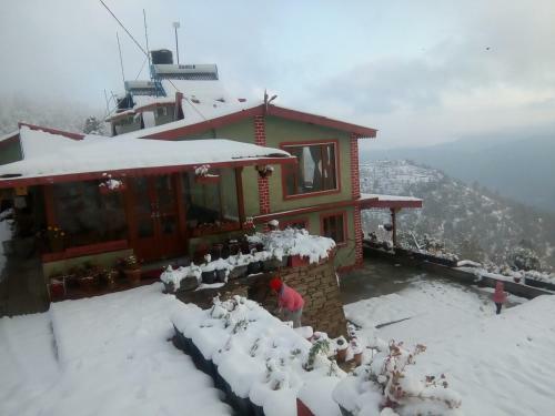 Panchachuli House