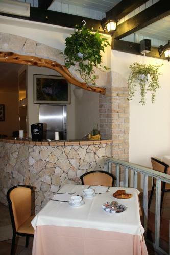 Geranio Rosso Hotel & Restaurant