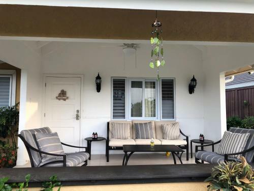 Seashell Villa Ocean View