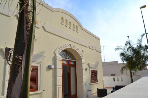 Hostal Affittacamere Torre Lapillo