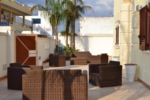 Hostal Affittacamere Torre Lapillo