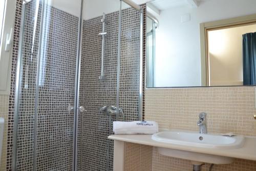 Hostal Affittacamere Torre Lapillo
