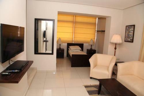 Al Qaderi Apartment Hotel