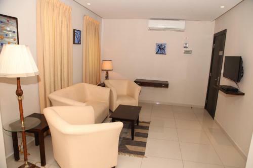Al Qaderi Apartment Hotel