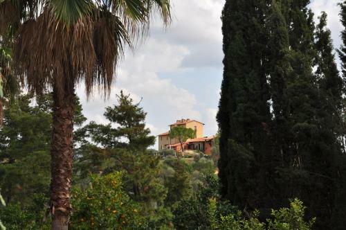 Agroturismo Tenuta Poggetti E Santa Laura