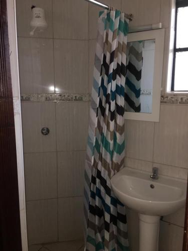 Beautiful Ensuite Room In An Elegant Home....