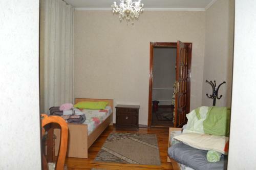 Hostal Lotos Guest House