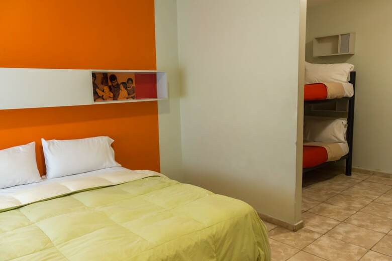 Hostal Florida Suites
