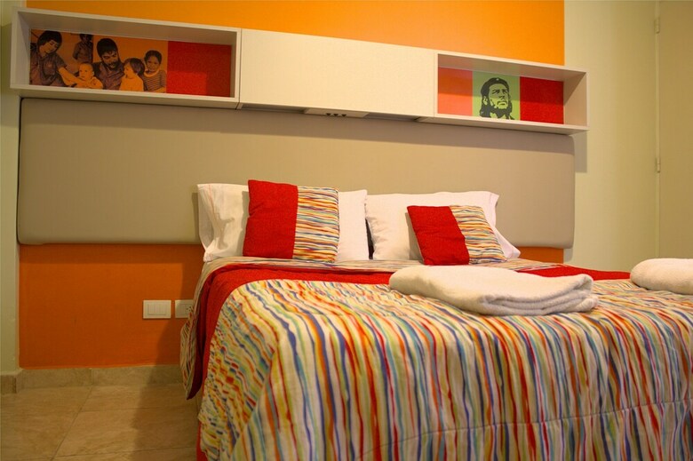 Hostal Florida Suites