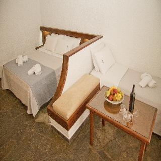 Hotel Folia Studios Apts
