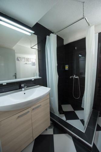 Theatre Apartments