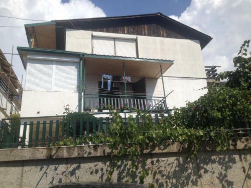Leo Apartment