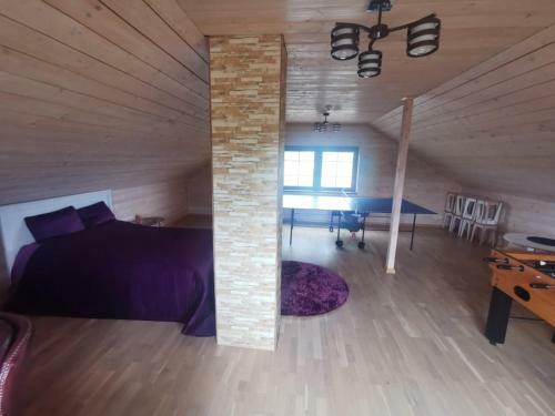 Hostal Arturas Guest House