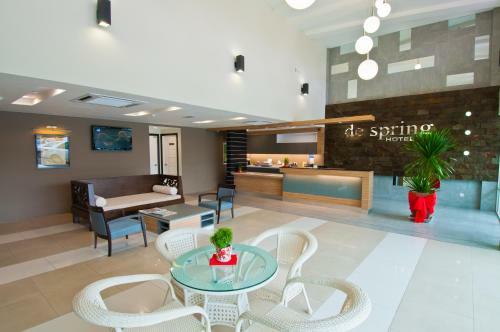De Spring Hotel