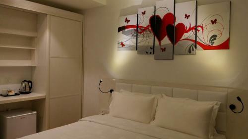 Pine Garden Hotel