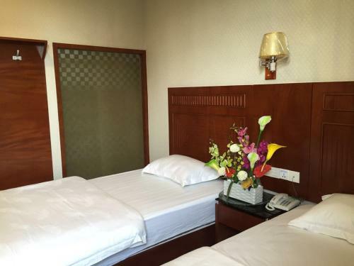 Fan Holiday Hotel