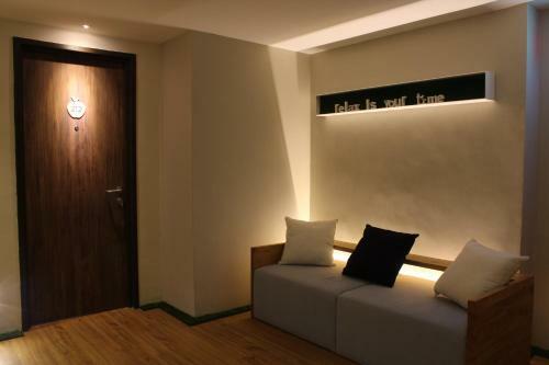 Hotel Sojourn Guest House