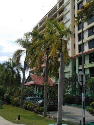 Lumut Apartment