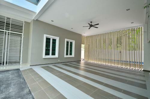 Iris Luxury Service Villa