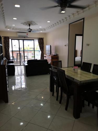 Apartamentos Marimari Marina Service Condo