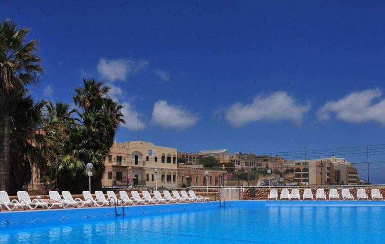 Beach Garden Hotel