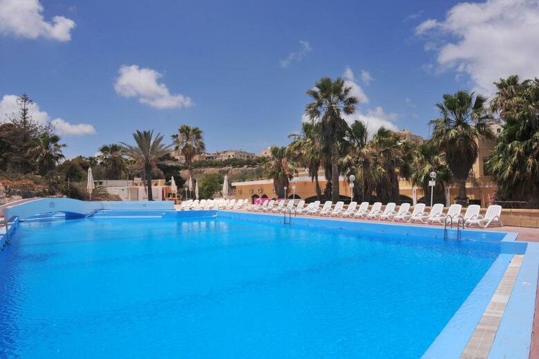 Beach Garden Hotel