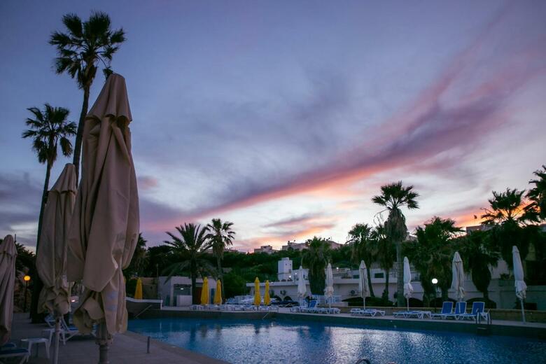 Beach Garden Hotel
