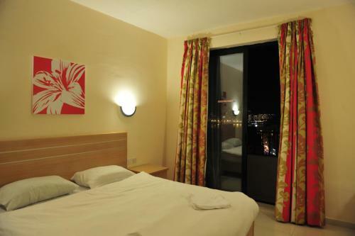 Aparthotel Dean Hamlet Hotel