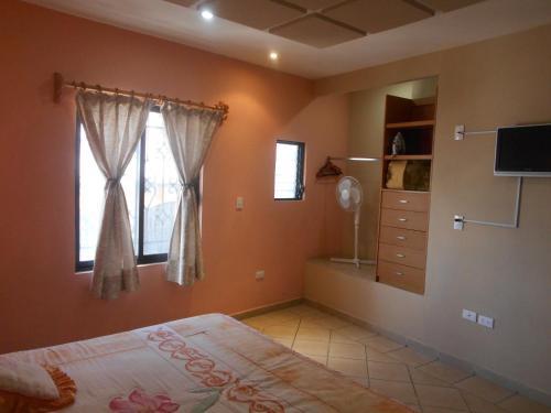 Albergue Hostal �ngeles Bed And Breakfast