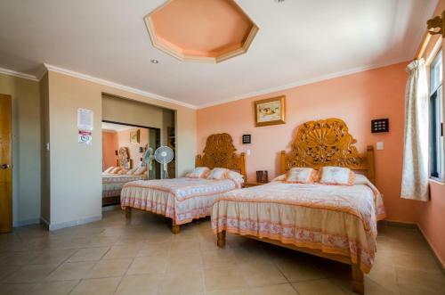 Albergue Hostal �ngeles Bed And Breakfast