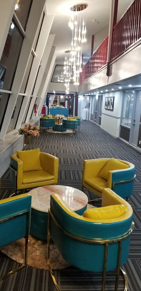 Hotel Econo Lodge Aeroport